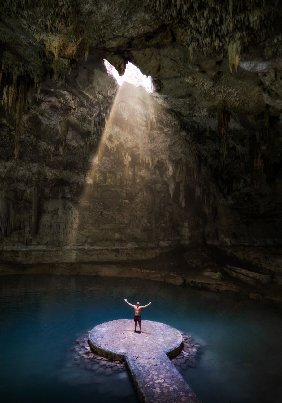 Cenote cristalino en la Península de Yucatán